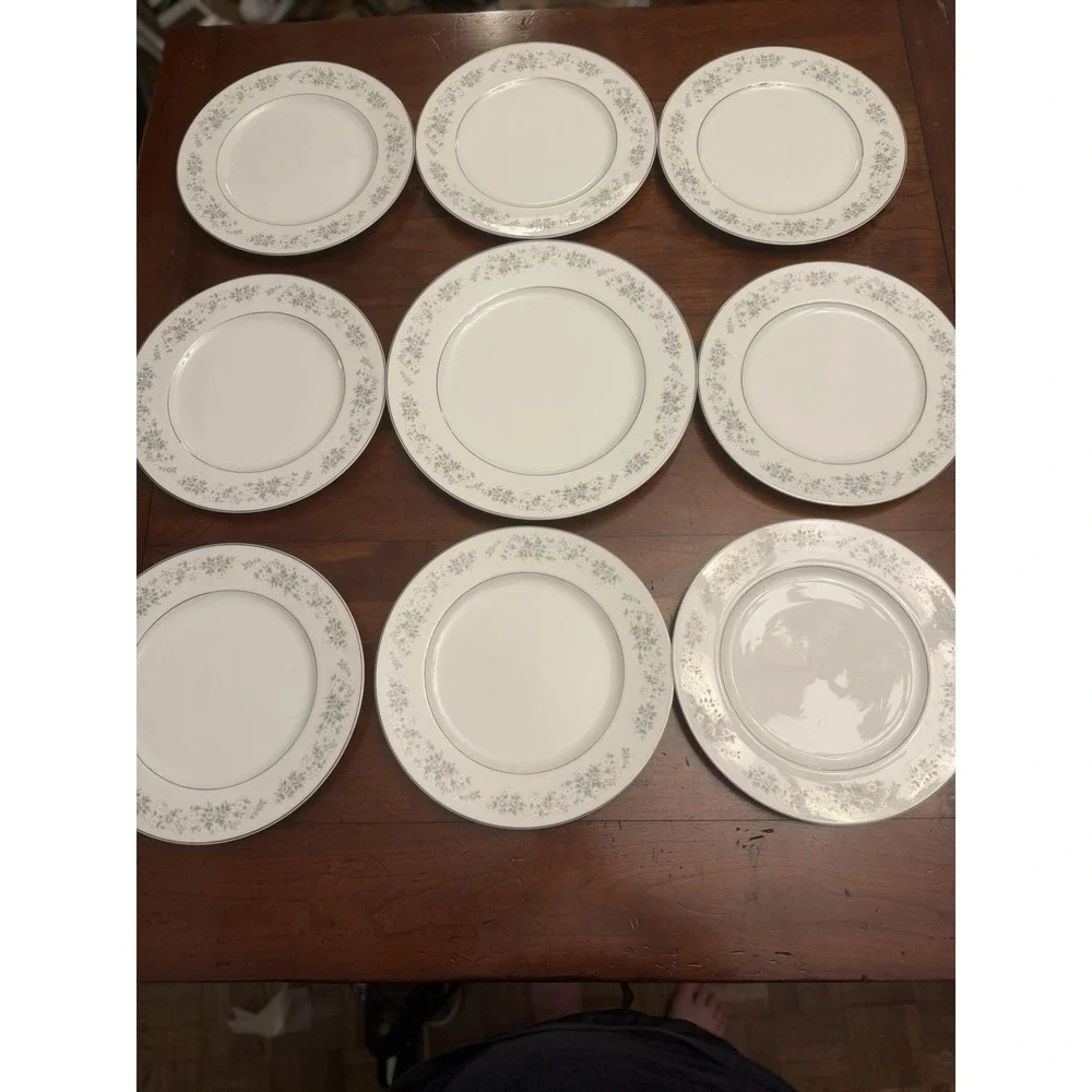 Carlton Fine China Corsage 481 Dinner Plates Set of 8 & Round Chop Plate Platter